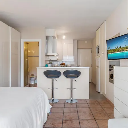 Studio Del Mar Marbella - Walk To The Beach Apartment *