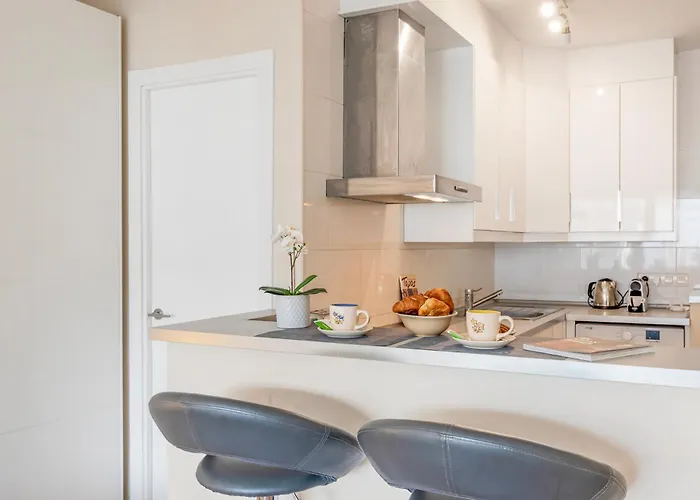 Studio Del Mar Marbella - Walk To The Beach Apartment *